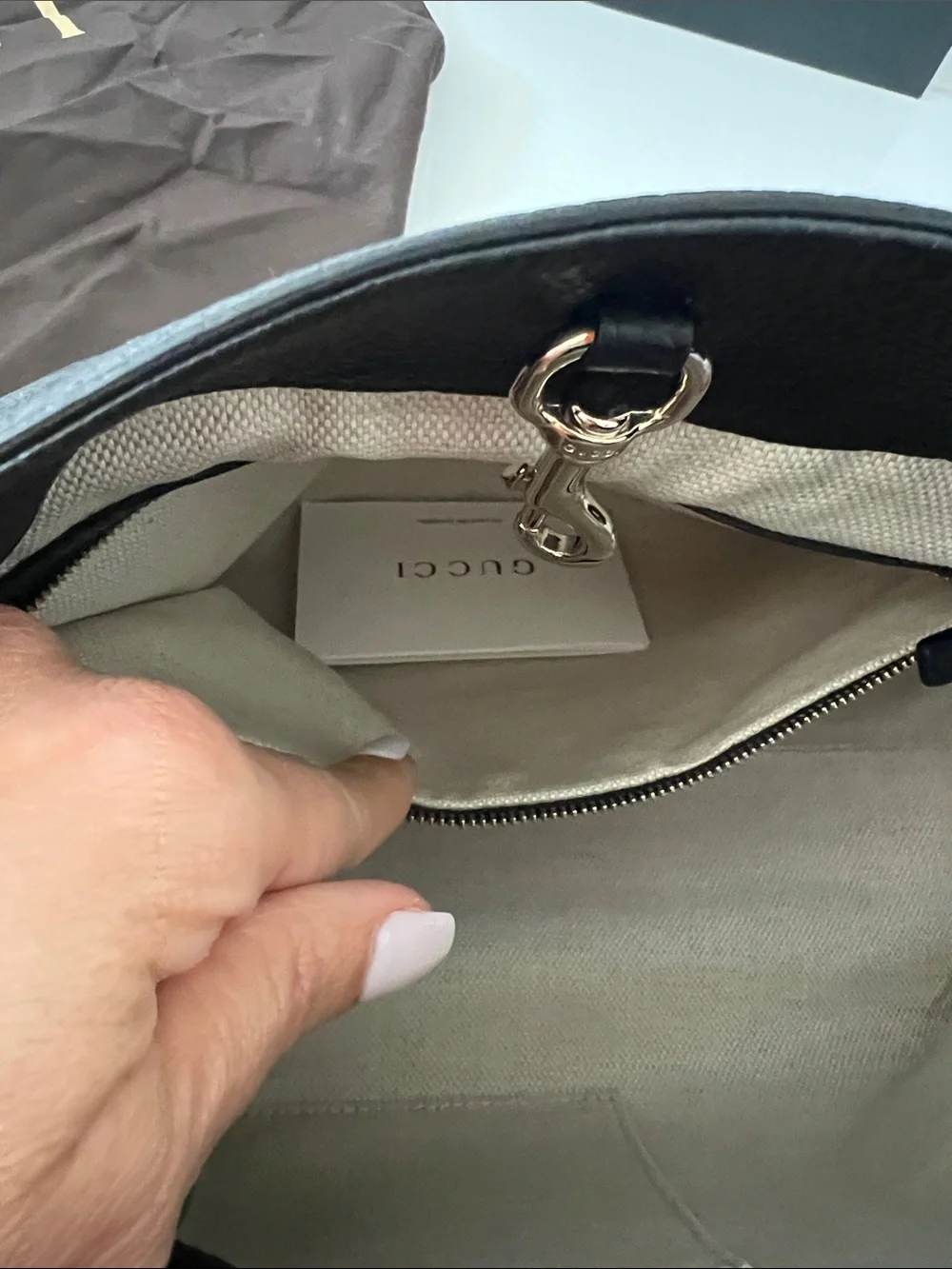 Gucci interlocking GG Black Soho Leather Shoulder Bag with Gold Chain and Tassel